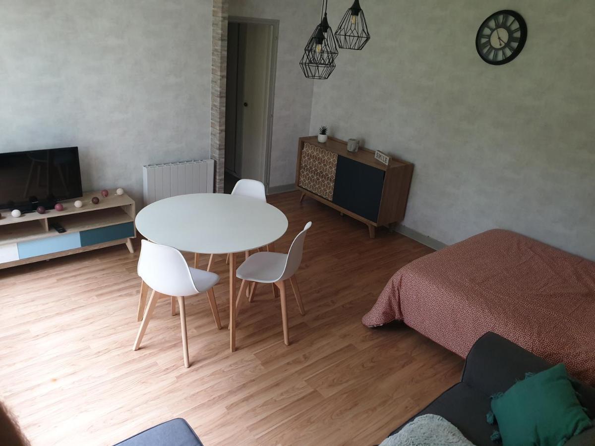 Appartement, Verdun , Proche Centre Ville Luaran gambar